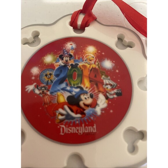 Disneyland 2014 Collectors Snowflake Ornament Authentic Disney Parks Disneyland - Picture 4 of 5